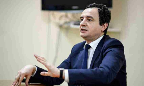 Crisis Group shkruan për frikën që Kurti ka instaluar në administratë: Zyrtarët ndihen të anashkaluar dhe të pasigurt