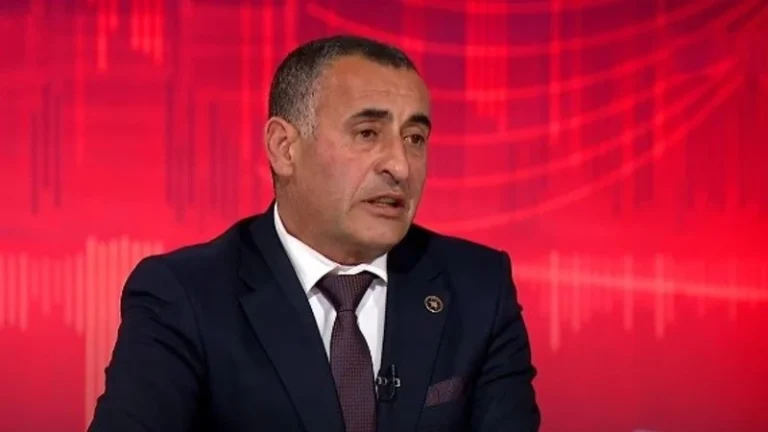 Deputeti i AAK-së ia mbyllë derën Kurtit: Me asnjë çmim nuk përfshihemi në një Qeveri me të