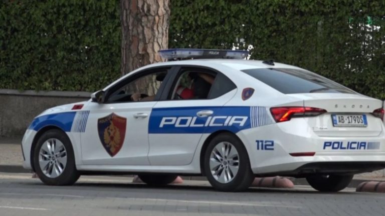 Konflikt brenda familjes në Lushnjë, nusja rrah vjehrrën, kërcënohet nga kushëriri i bashkëshortit