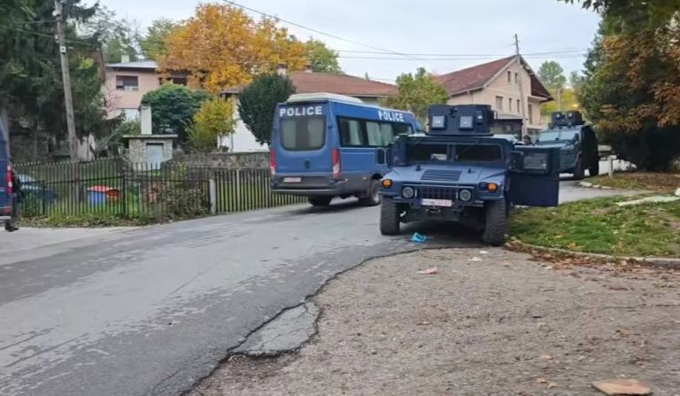 Në Serbi thonë se u arrestuan 7 serbë në veri, raportohet se aksioni lidhet me vrasjen e doganierit të EULEX-it në vitin 2013